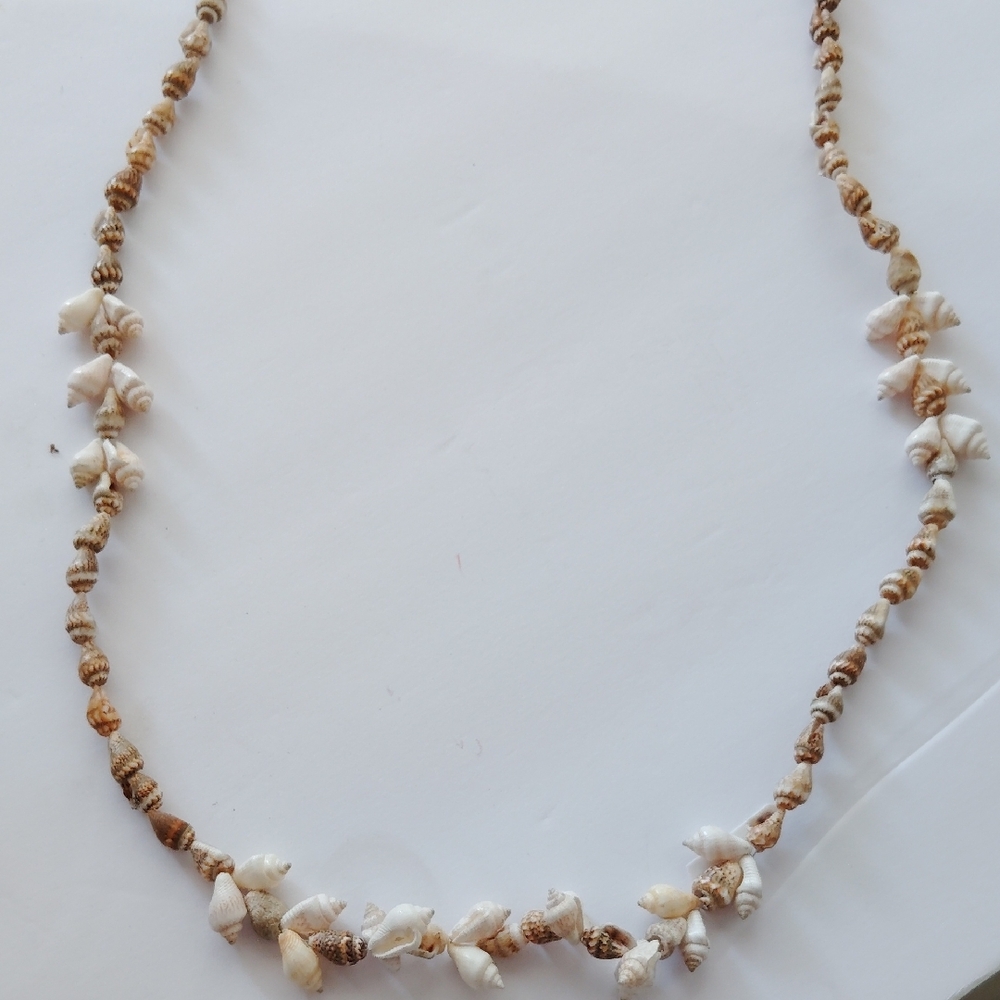 Natural Shell Beaded Necklace - Picture 3 of 5